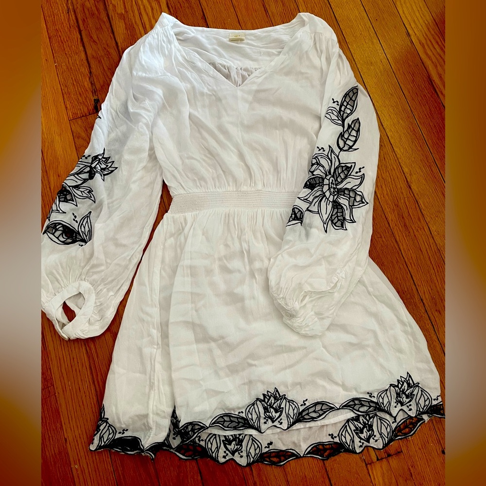 RARE O’Neill white black embroidered cover up dress size M